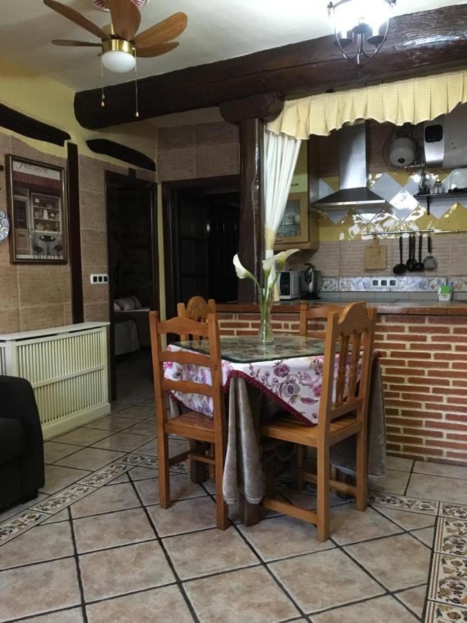 Casa Rural La Antigua Tahona Канделарио Экстерьер фото